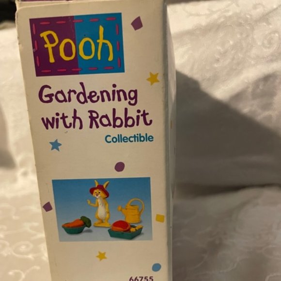 1990s Pooh Gardening with Rabbit Coll. Set NWOT - Picture 6 of 7